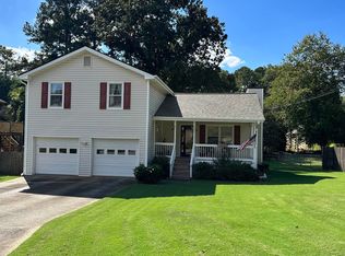 330 Roses Creek Dr, Lawrenceville, GA 30044