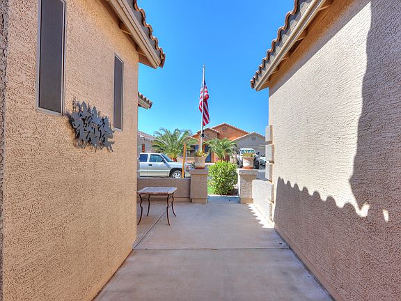 5th image of 43399 W Lindgren Dr