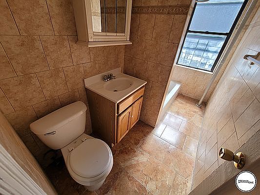 4th image of 3470 Cannon Pl #J34