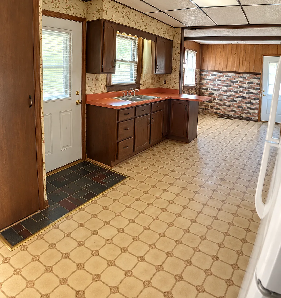 332 S Capital, Athens 49011 — Photo 4