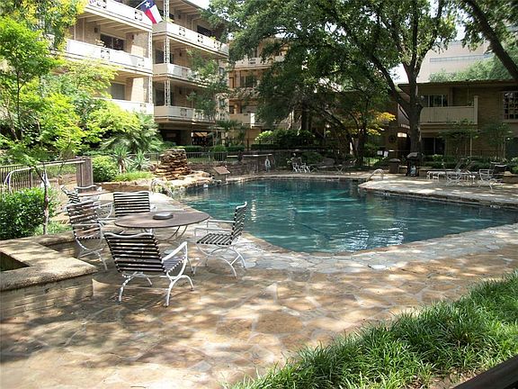 3rd image of 2525 Turtle Creek Blvd APT 427A