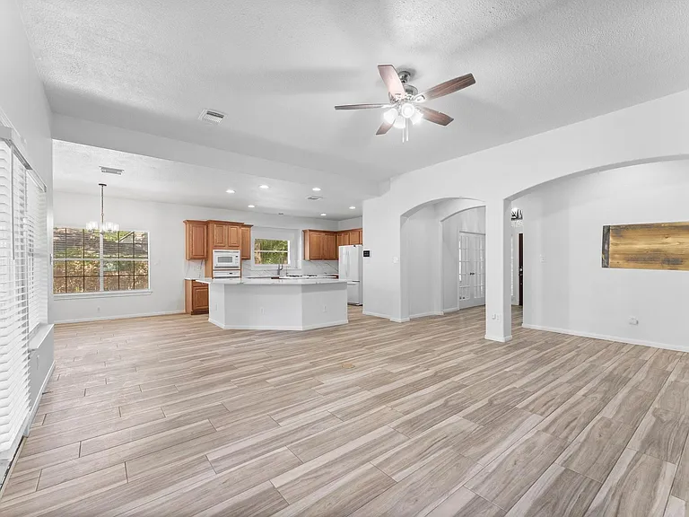 2333 Stableridge Dr — Photo 8
