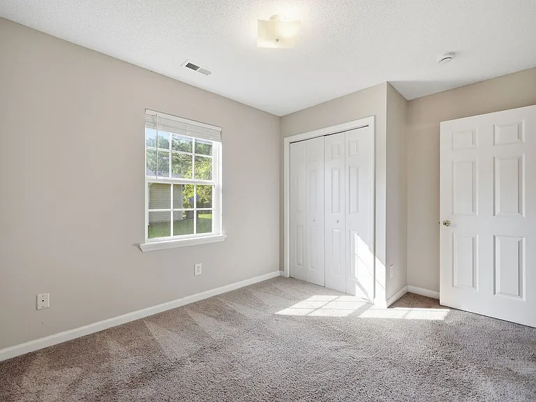 303 Louise Ave — Photo 12
