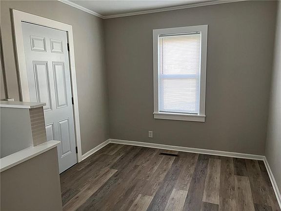 4th image of 11247 Highridge Dr