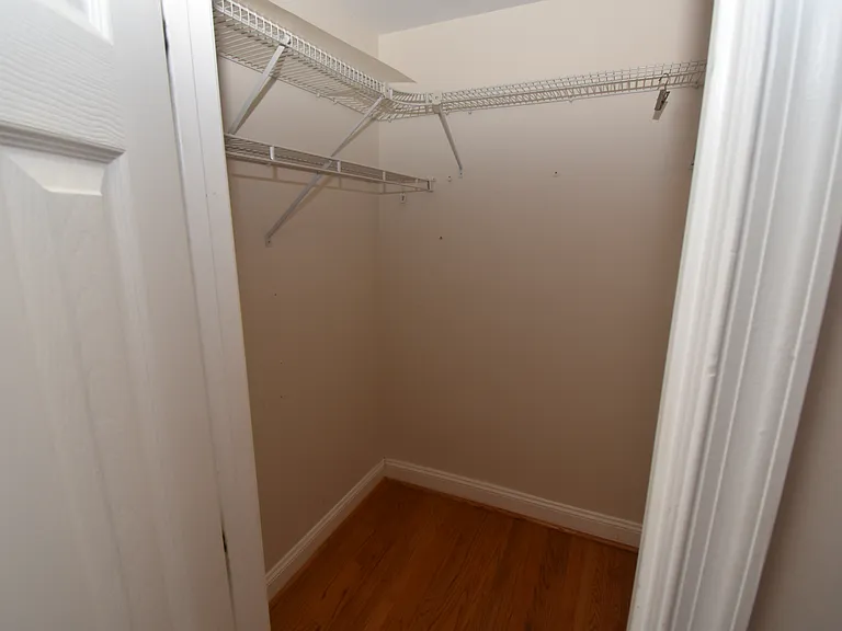 2901 Meadow View Rd — Photo 25