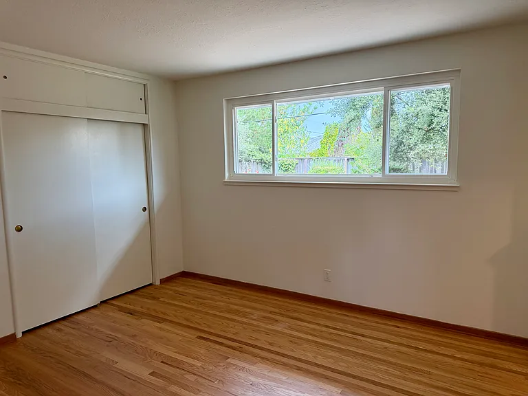 975 Inverness Way — Photo 8