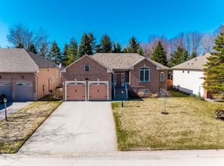 4 Bay Ct, Wasaga Beach, ON L9Z 1P7