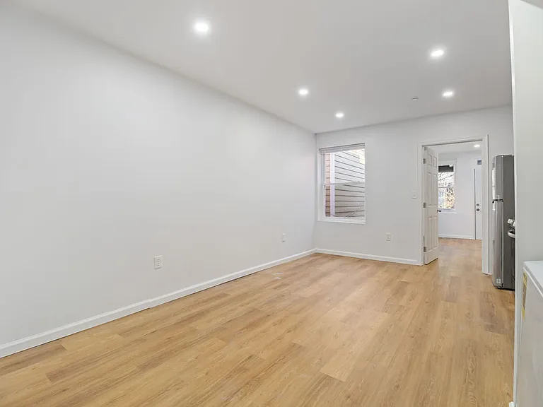 1428 A St SE #3 — Photo 13