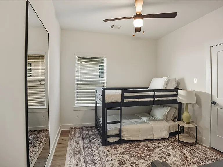 8017 Cora St #B — Photo 18