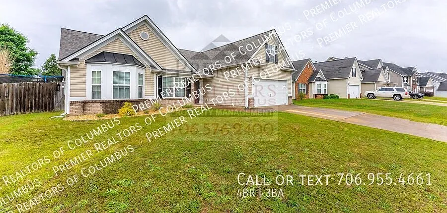 4 bed, 2400 sqft, $1,950 — Photo 2