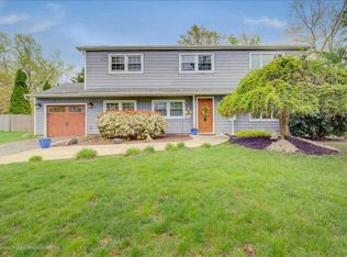 112 Old Queens Blvd, Manalapan, NJ 07726