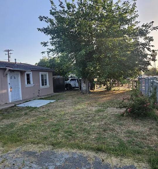 25795 Walker St — Photo 2