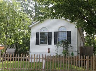 135 Bucknell Trl, Hopatcong, NJ 07843