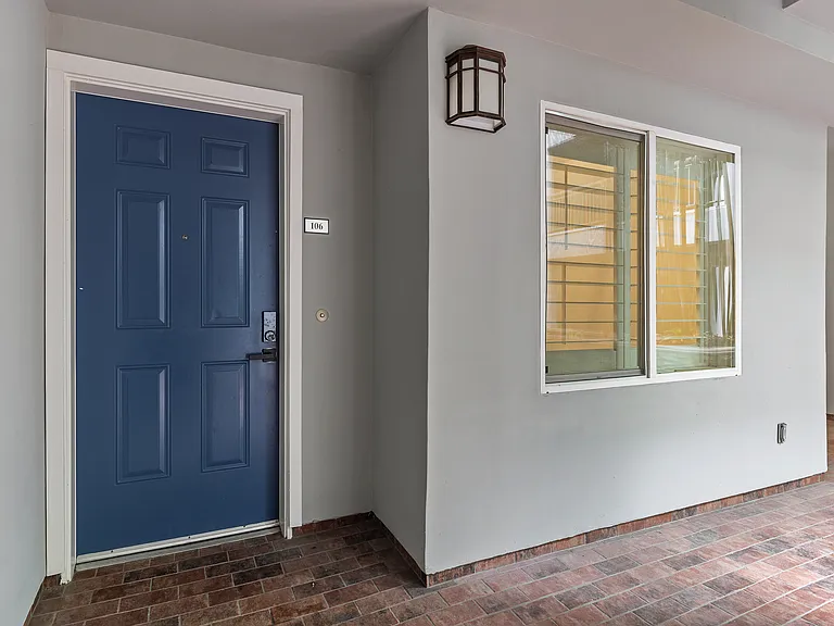 6038 Carlton Way #106 — Photo 2