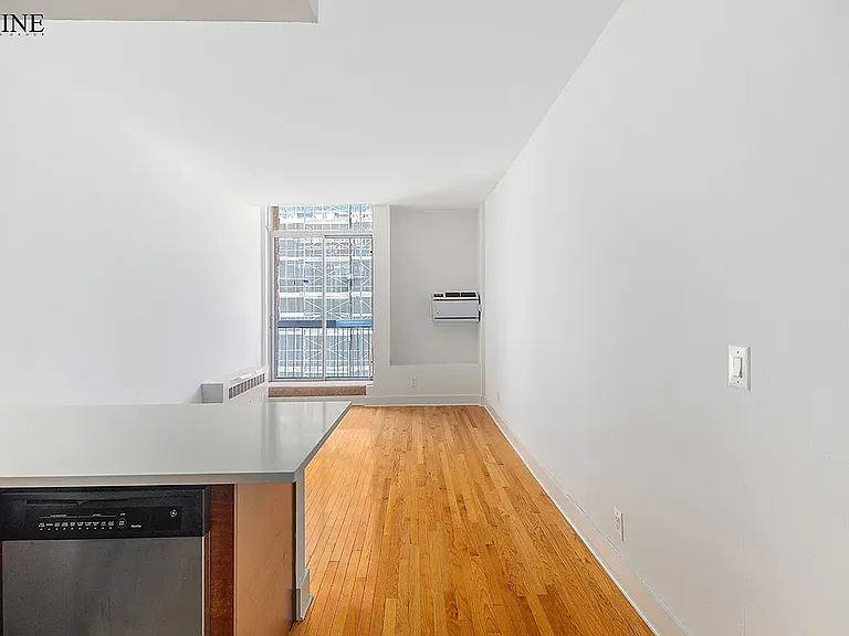 184 Thompson St #3O — Photo 3