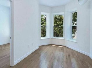 91 Macon St #2B, Brooklyn, NY 11216
