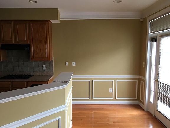 Breakfast area leading into Balcony