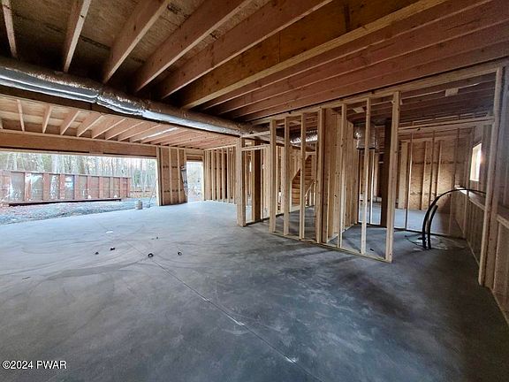 5th image of 123 Heritage Dr