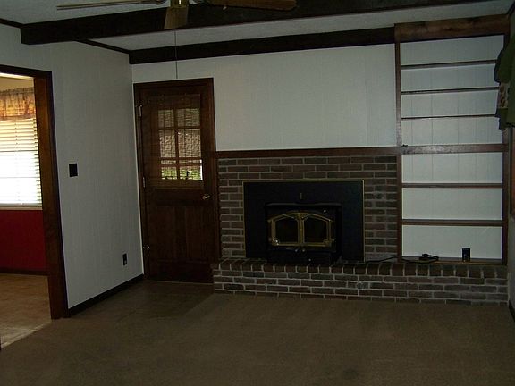 2nd image of 1804 Cambridge Ln
