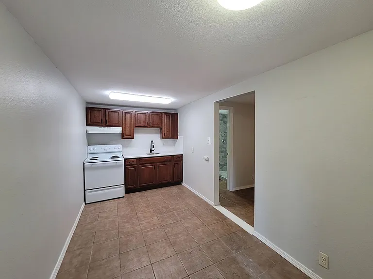 137 E Norwood Ct — Photo 20