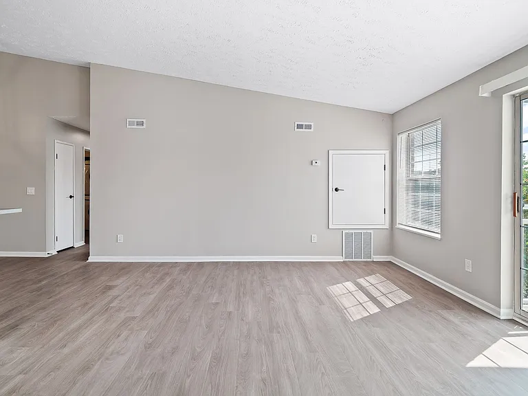 Cherry Tree Village Apartments — Photo 170