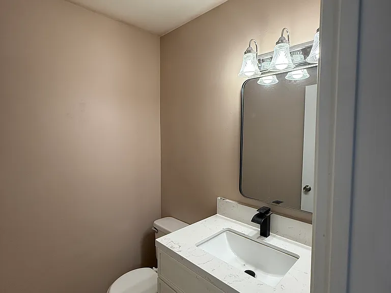1394 Randy St #D — Photo 9