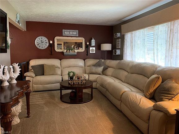 3rd image of 5063 W 150th St