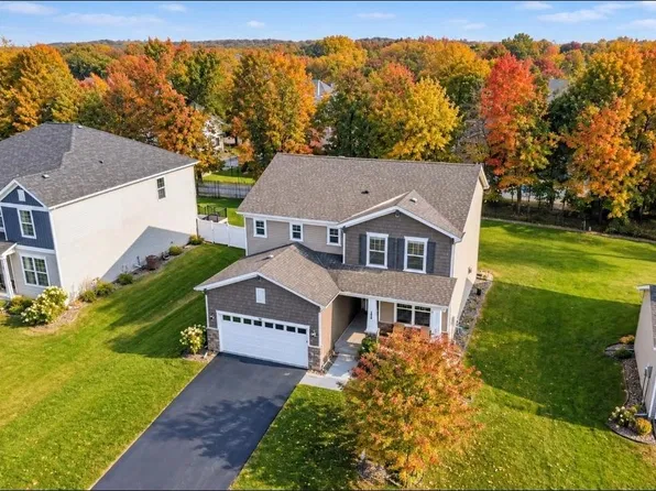 524 Aidan Cv, Eagan, MN 55123