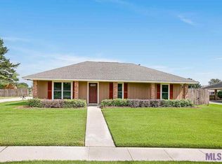 10669 Willowood Dr, Baton Rouge, LA 70811