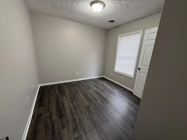 413 Fairview Ave — Photo 9