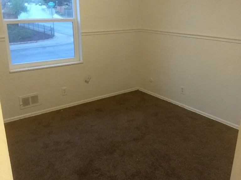 4705 Topeka Ct — Photo 18