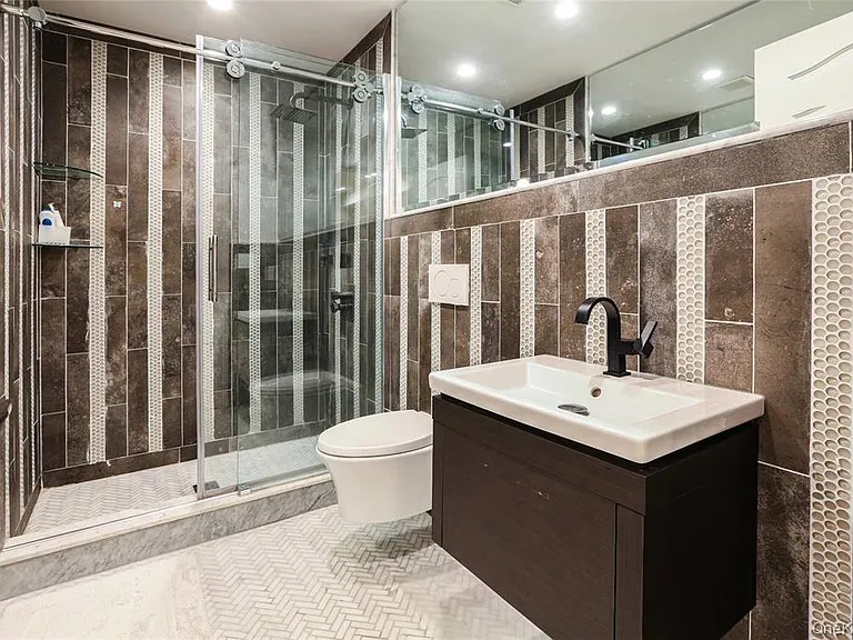 27 Elliot Rd — Photo 32