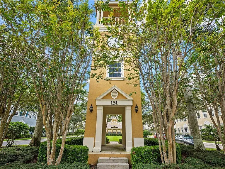 335 E Thatch Palm Cir #104 — Photo 37