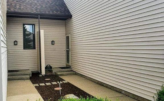2nd image of 2750 Stonegate Dr SW #7
