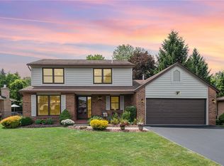 59 Chimney Sweep Ln, Rochester, NY 14612