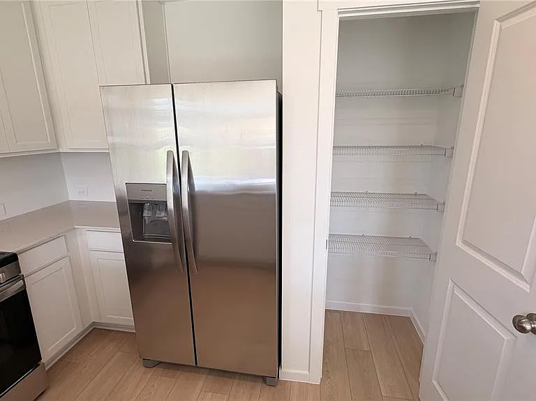806 Lynx St — Photo 12
