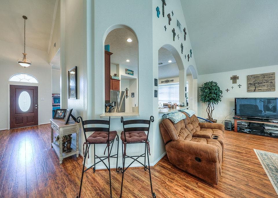 1st image of 3701 Wild Oak Dr