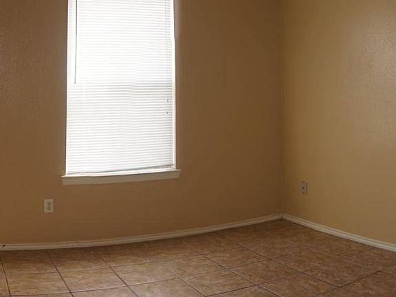 005_Bedroom 1_06102021
