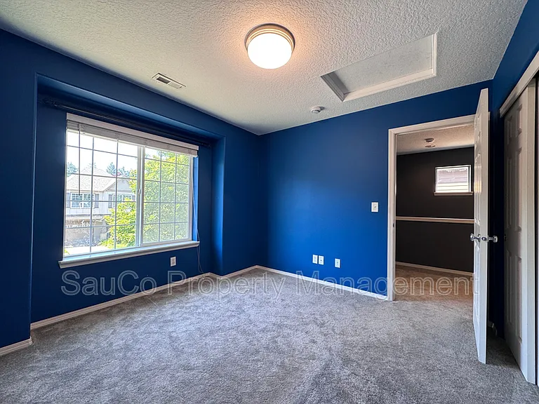948 SE Elina Ave — Photo 29