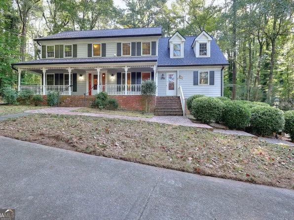 1786 Bear Cave SW, Lilburn, GA 30047