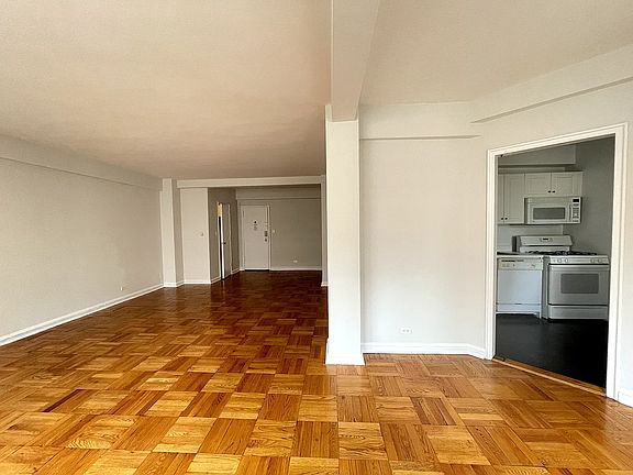 2nd image of 41 Park Ave APT 14E