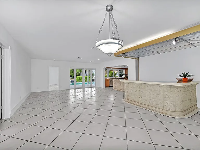 2427 Sea Island Dr — Photo 22