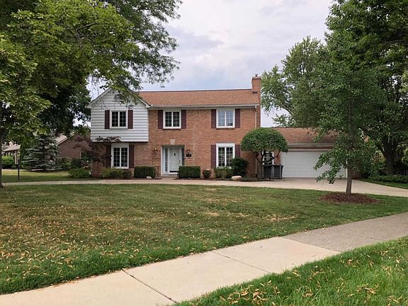 5th image of 2195 Greenview Dr