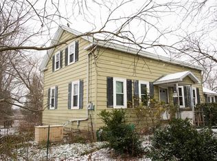 11482 Quaker Rd, Lawtons, NY 14091