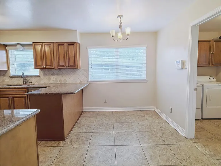 5118 Lymbar Dr — Photo 11