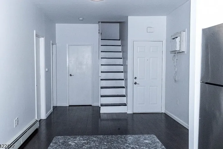 11 Lentz Ave — Photo 3