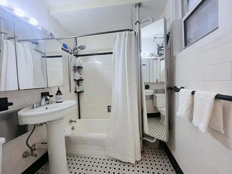 98 W Cedar St #2 — Photo 10