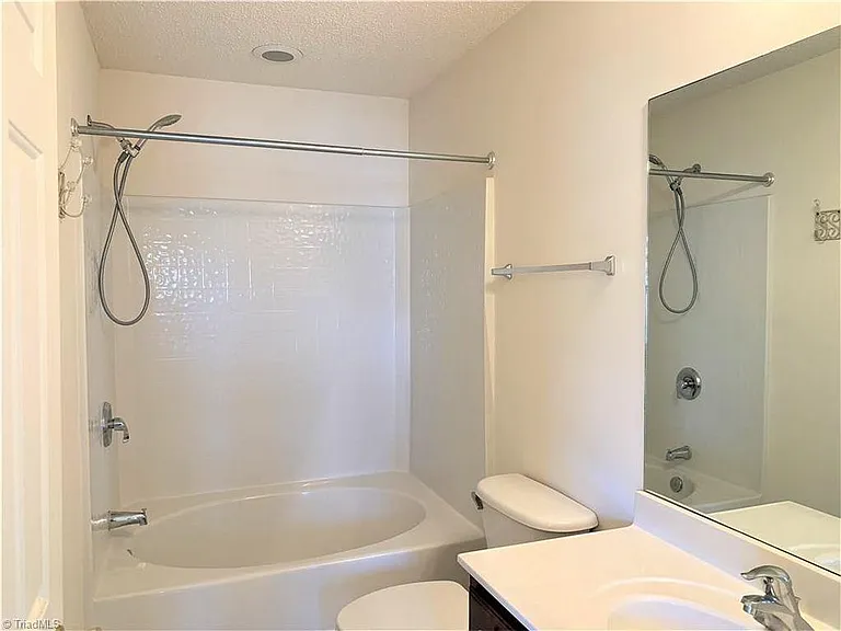 435 Luzelle Dr #435 — Photo 14