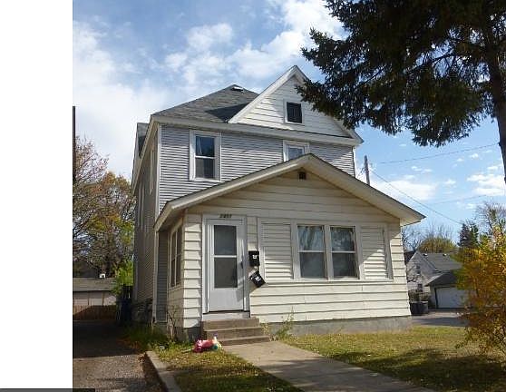 2nd image of 2401 5th St NE