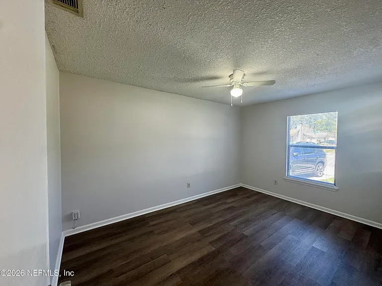 8846 Cavender Dr — Photo 12